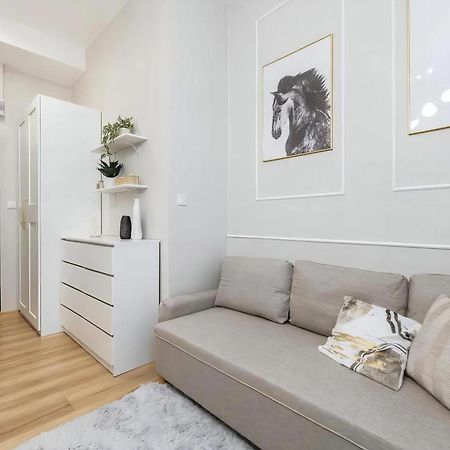 Q2 Warsaw Apartments Ngoại thất bức ảnh